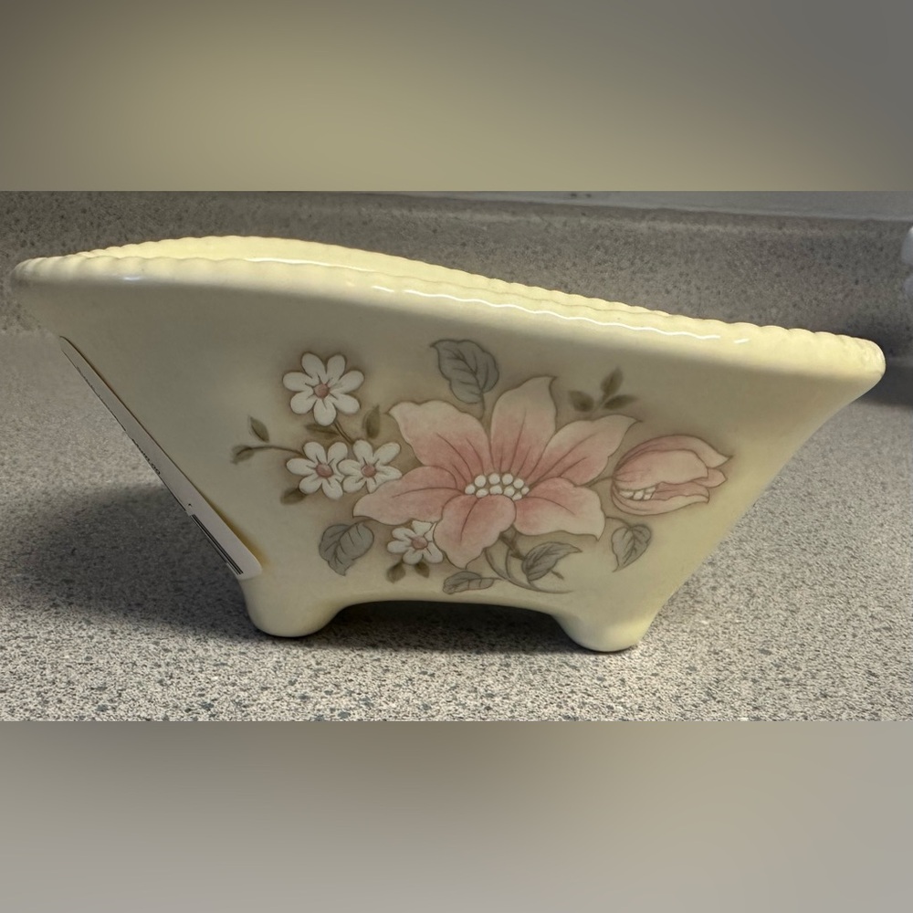 Floral Cream Bathroom Decor Set - Picture 9 of 14